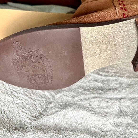 Nine West Suede Vintage America Collection Boots in Cognac, Size 7.5 New in Box - Picture 8 of 12